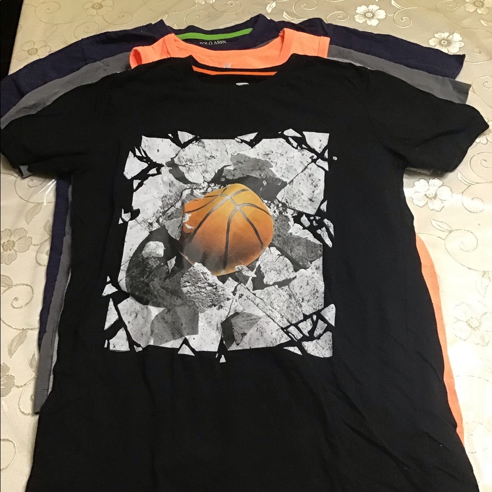 Tops - Picture 2 of 6